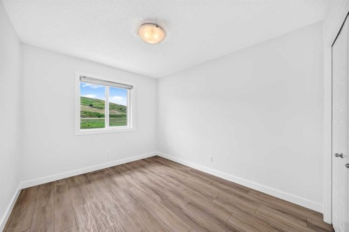339 Wolf Creek Way Se, Calgary, AB 