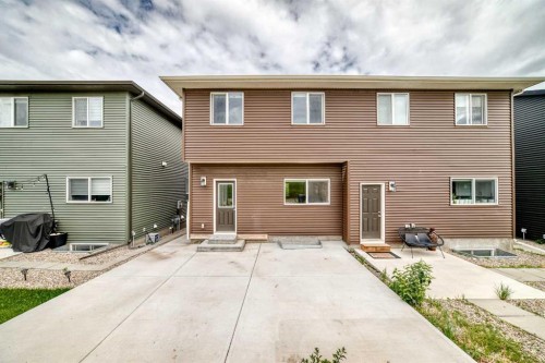 339 Wolf Creek Way Se, Calgary, AB 