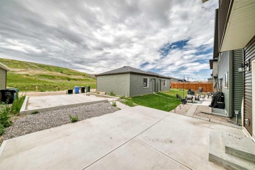 339 Wolf Creek Way Se, Calgary, AB 