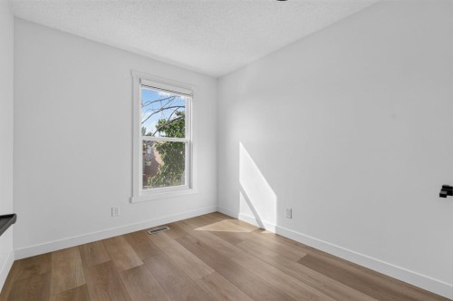 287 Pensville Close Se, Calgary, AB 