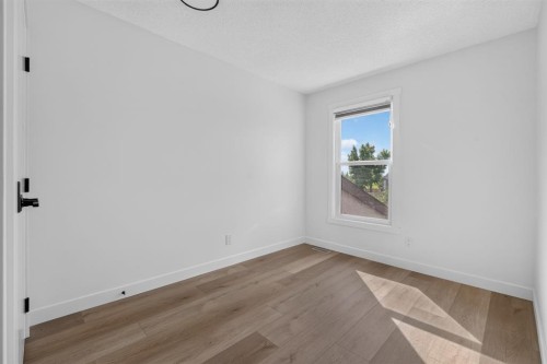 287 Pensville Close Se, Calgary, AB 