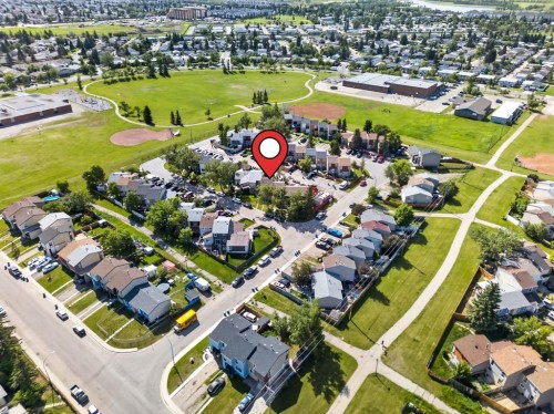 287 Pensville Close Se, Calgary, AB 