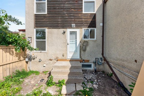 287 Pensville Close Se, Calgary, AB 