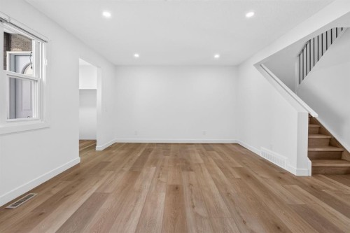 287 Pensville Close Se, Calgary, AB 