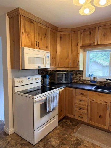 126 Douglas Drive, Hinton, AB 