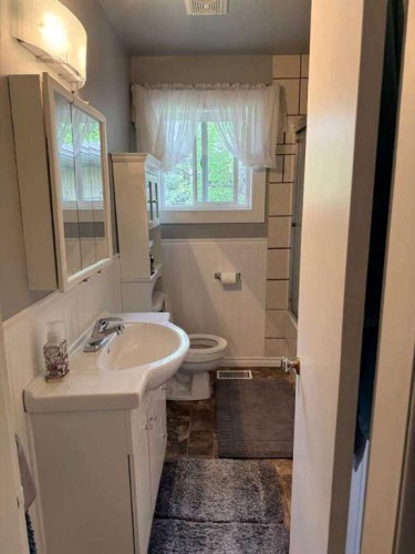 126 Douglas Drive, Hinton, AB 