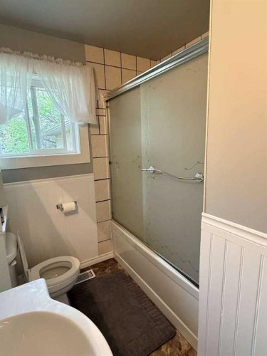 126 Douglas Drive, Hinton, AB 