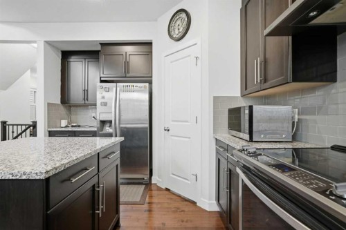 37 Nolanhurst Crescent Nw, Calgary, AB 