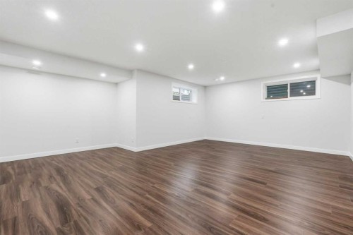 37 Nolanhurst Crescent Nw, Calgary, AB 
