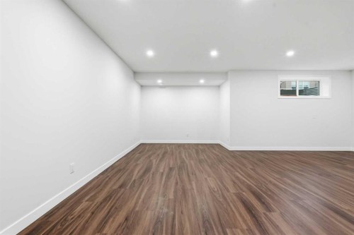 37 Nolanhurst Crescent Nw, Calgary, AB 