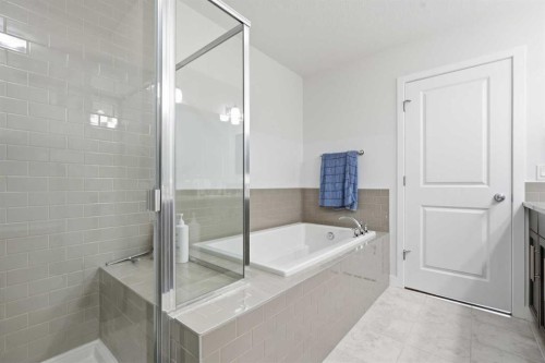 37 Nolanhurst Crescent Nw, Calgary, AB 