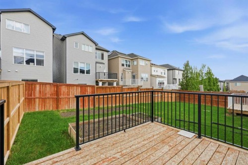 37 Nolanhurst Crescent Nw, Calgary, AB 