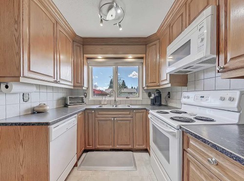728 Parkvalley Road Se, Calgary, AB 