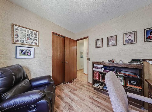 728 Parkvalley Road Se, Calgary, AB 