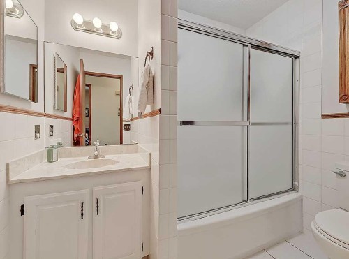 728 Parkvalley Road Se, Calgary, AB 