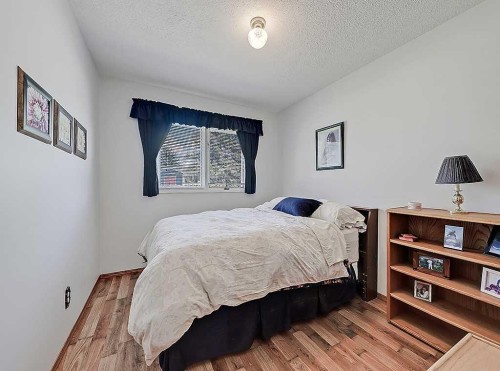 728 Parkvalley Road Se, Calgary, AB 