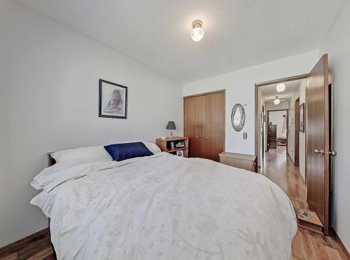 728 Parkvalley Road Se, Calgary, AB 