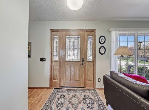 728 Parkvalley Road Se, Calgary, AB 