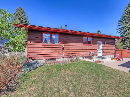 728 Parkvalley Road Se, Calgary, AB 