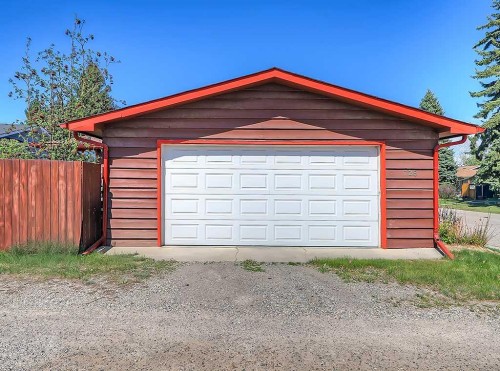 728 Parkvalley Road Se, Calgary, AB 
