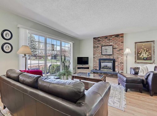 728 Parkvalley Road Se, Calgary, AB 