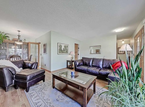 728 Parkvalley Road Se, Calgary, AB 