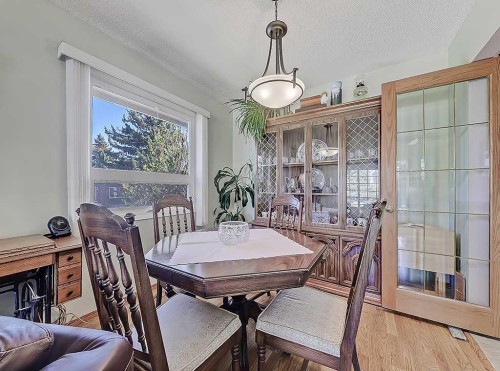 728 Parkvalley Road Se, Calgary, AB 