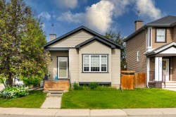 147 Sagewood Grove SW Airdrie, AB T4B 3B2