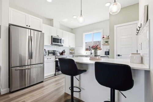 23 Sienna Boulevard, Fort Saskatchewan, AB - Indoor Photo Showing Kitchen With Stainless Steel Kitchen With Upgraded Kitchen