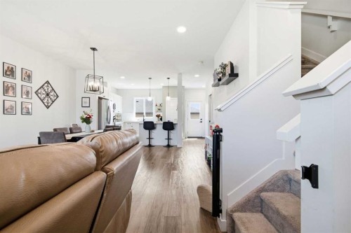 23 Sienna Boulevard, Fort Saskatchewan, AB - Indoor Photo Showing Living Room