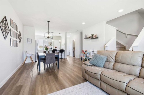 23 Sienna Boulevard, Fort Saskatchewan, AB - Indoor Photo Showing Living Room