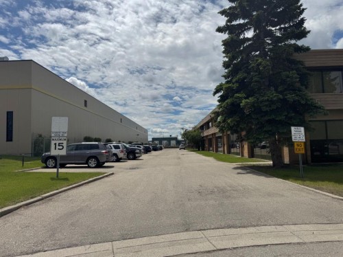 9-4045 74 Avenue Se, Calgary, AB 