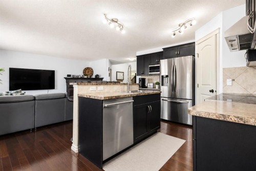 821 Auburn Bay Boulevard Se, Calgary, AB - Indoor Photo Showing Kitchen
