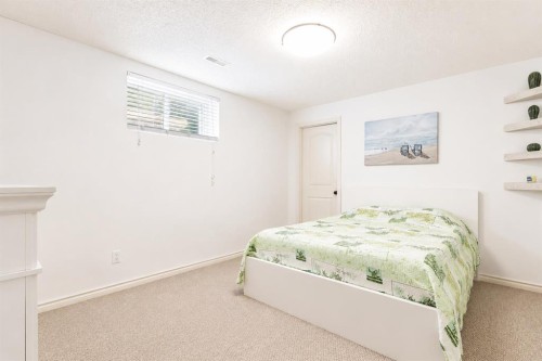 821 Auburn Bay Boulevard Se, Calgary, AB - Indoor Photo Showing Bedroom