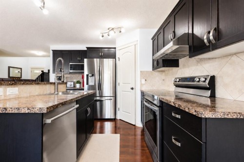 821 Auburn Bay Boulevard Se, Calgary, AB - Indoor Photo Showing Kitchen With Upgraded Kitchen
