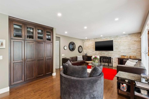 41 Sidon Crescent Sw, Calgary, AB 