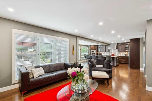 41 Sidon Crescent Sw, Calgary, AB 