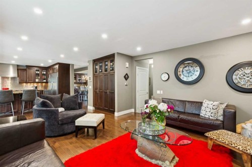 41 Sidon Crescent Sw, Calgary, AB 