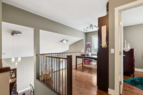 41 Sidon Crescent Sw, Calgary, AB 