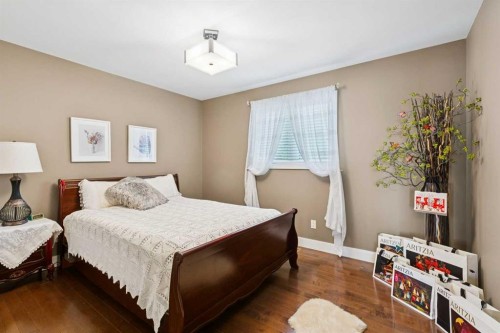 41 Sidon Crescent Sw, Calgary, AB 