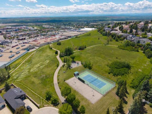 41 Sidon Crescent Sw, Calgary, AB 