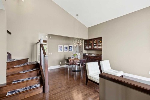 41 Sidon Crescent Sw, Calgary, AB 