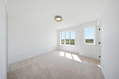 418 Belvedere Boulevard Se, Calgary, AB 
