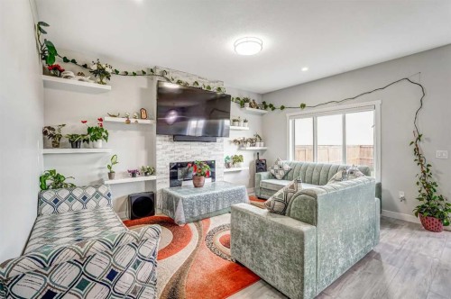 349 Corner Meadows Way Ne, Calgary, AB 