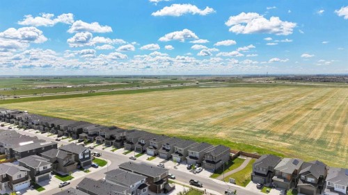 349 Corner Meadows Way Ne, Calgary, AB 