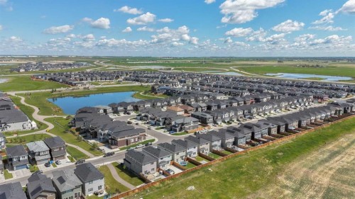 349 Corner Meadows Way Ne, Calgary, AB 