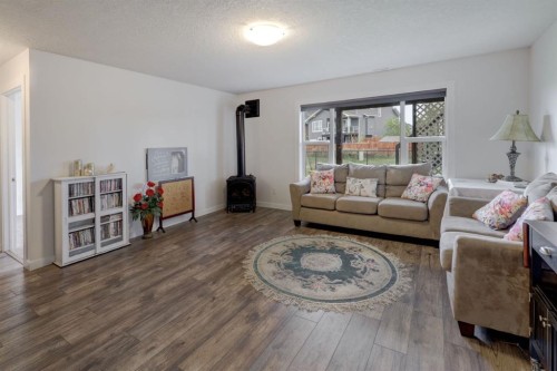 83 Valarosa Drive, Didsbury, AB 