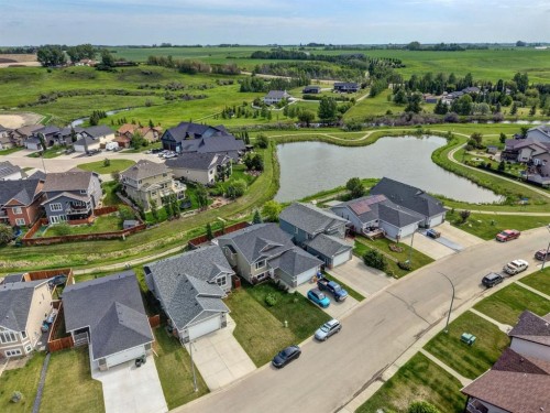 83 Valarosa Drive, Didsbury, AB 