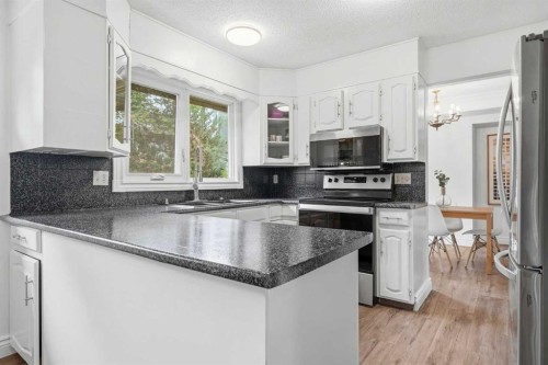 527 Deer Side Place Se, Calgary, AB 