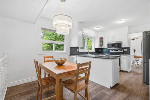 527 Deer Side Place Se, Calgary, AB 
